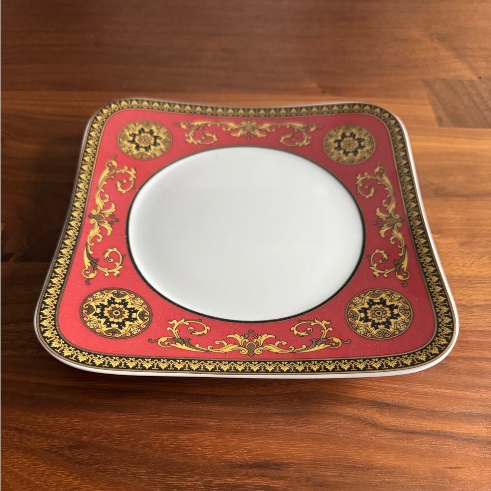VERSACE BY ROSENTHAL MEDUSA Red Square Plate - Picture 2 of 5